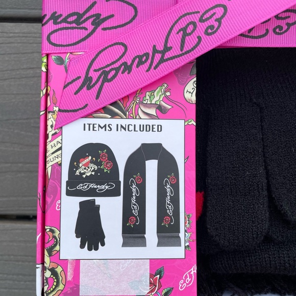Ed Hardy Boxed Holiday Gift Set 3PC Hat, Scarf & Gloves Winter Accessories - Picture 2 of 6